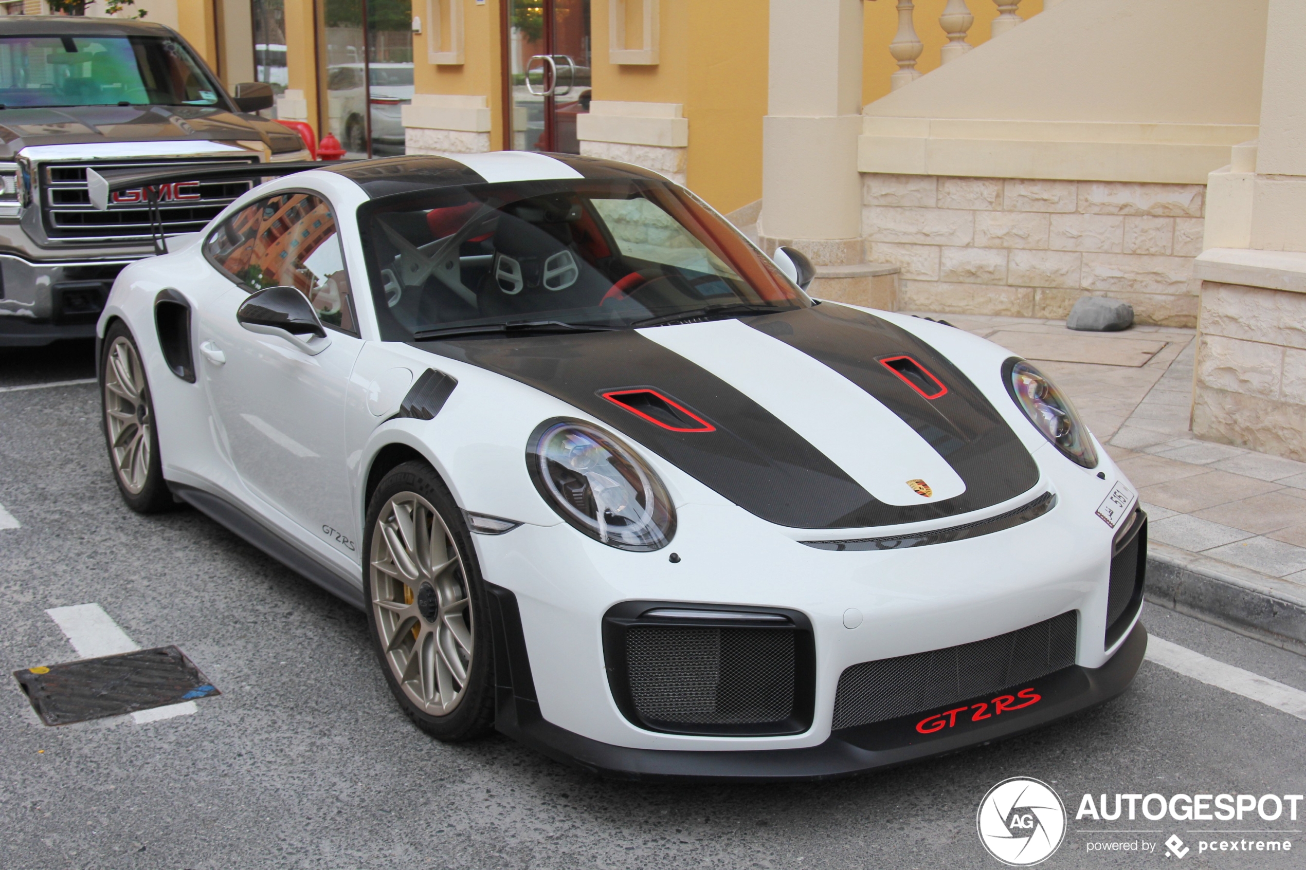 Rode details maken Porsche 991 GT2 RS perfect