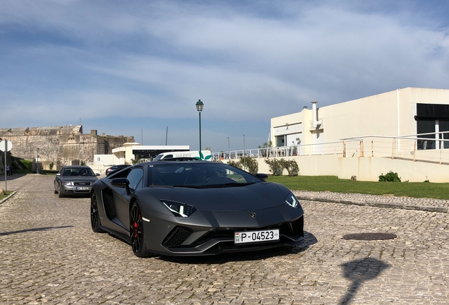 Lamborghini Aventador S LP740-4 Roadster