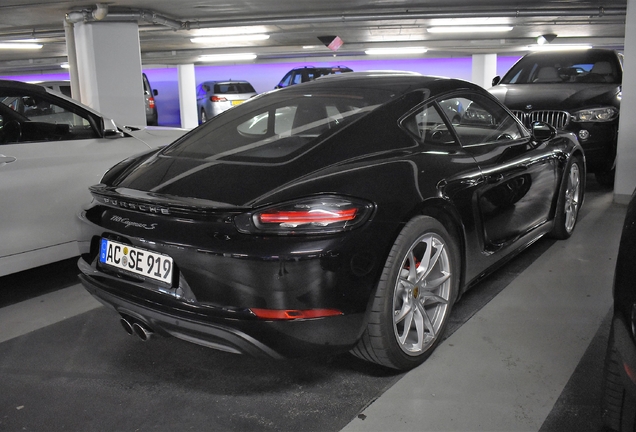 Porsche 718 Cayman S