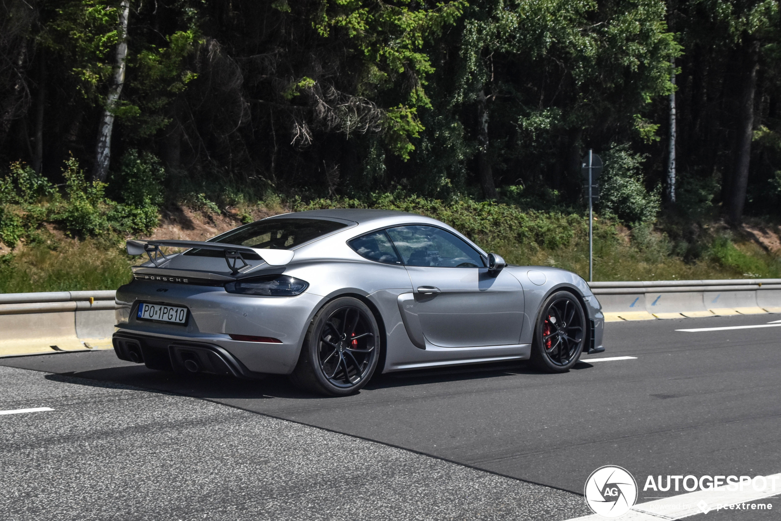 Porsche 718 Cayman GT4