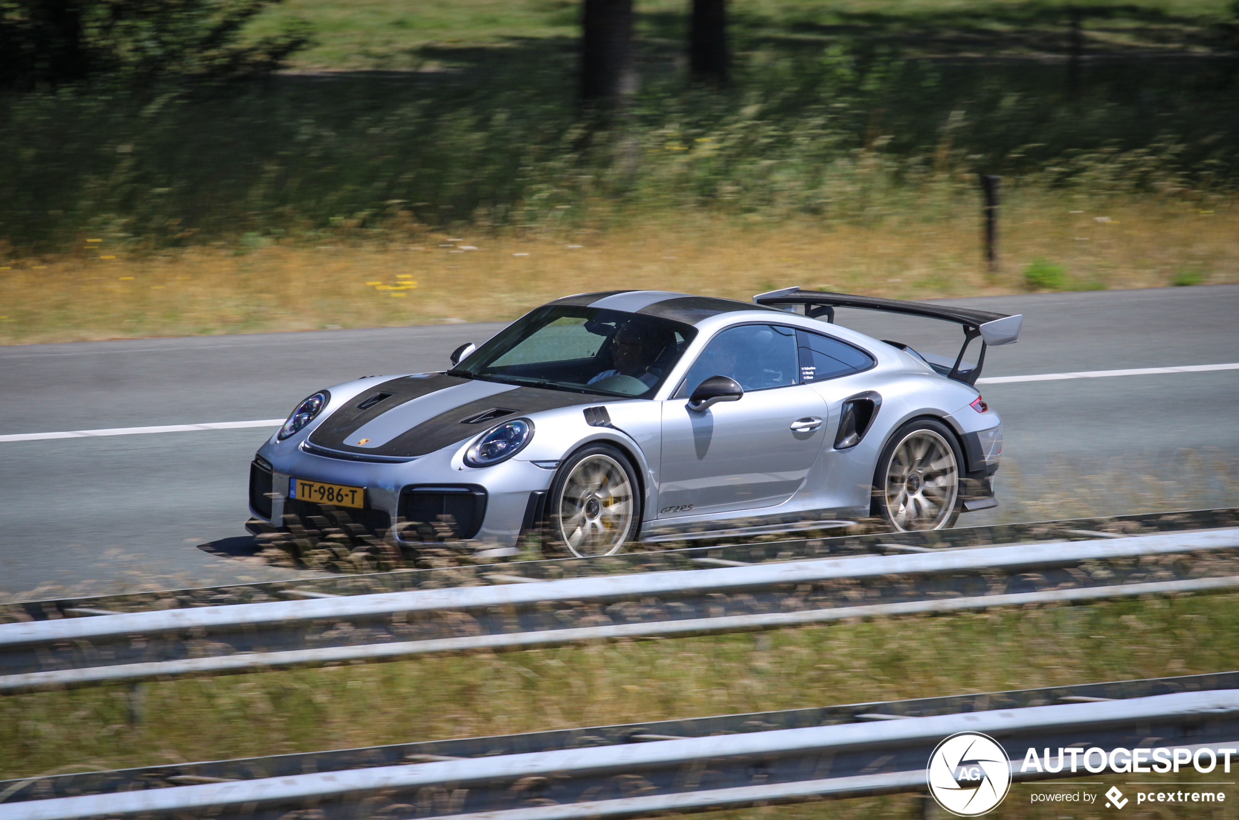 Porsche 991 GT2 RS Weissach Package