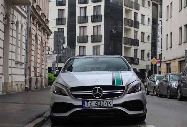 Mercedes-AMG A 45 W176 Petronas 2015 World Champions Edition