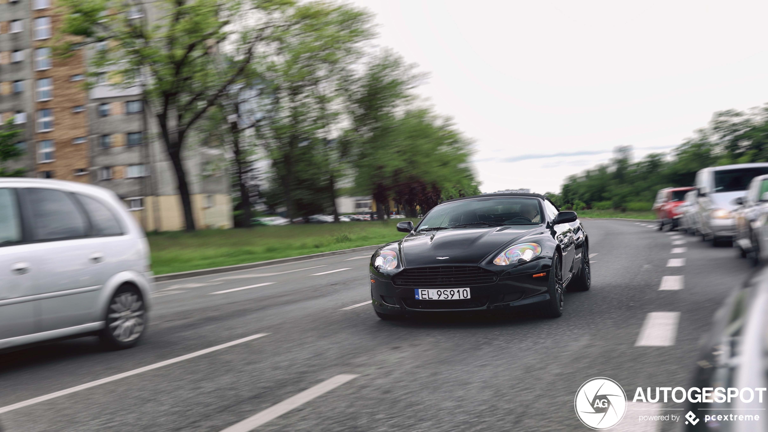 Aston Martin DB9 Volante