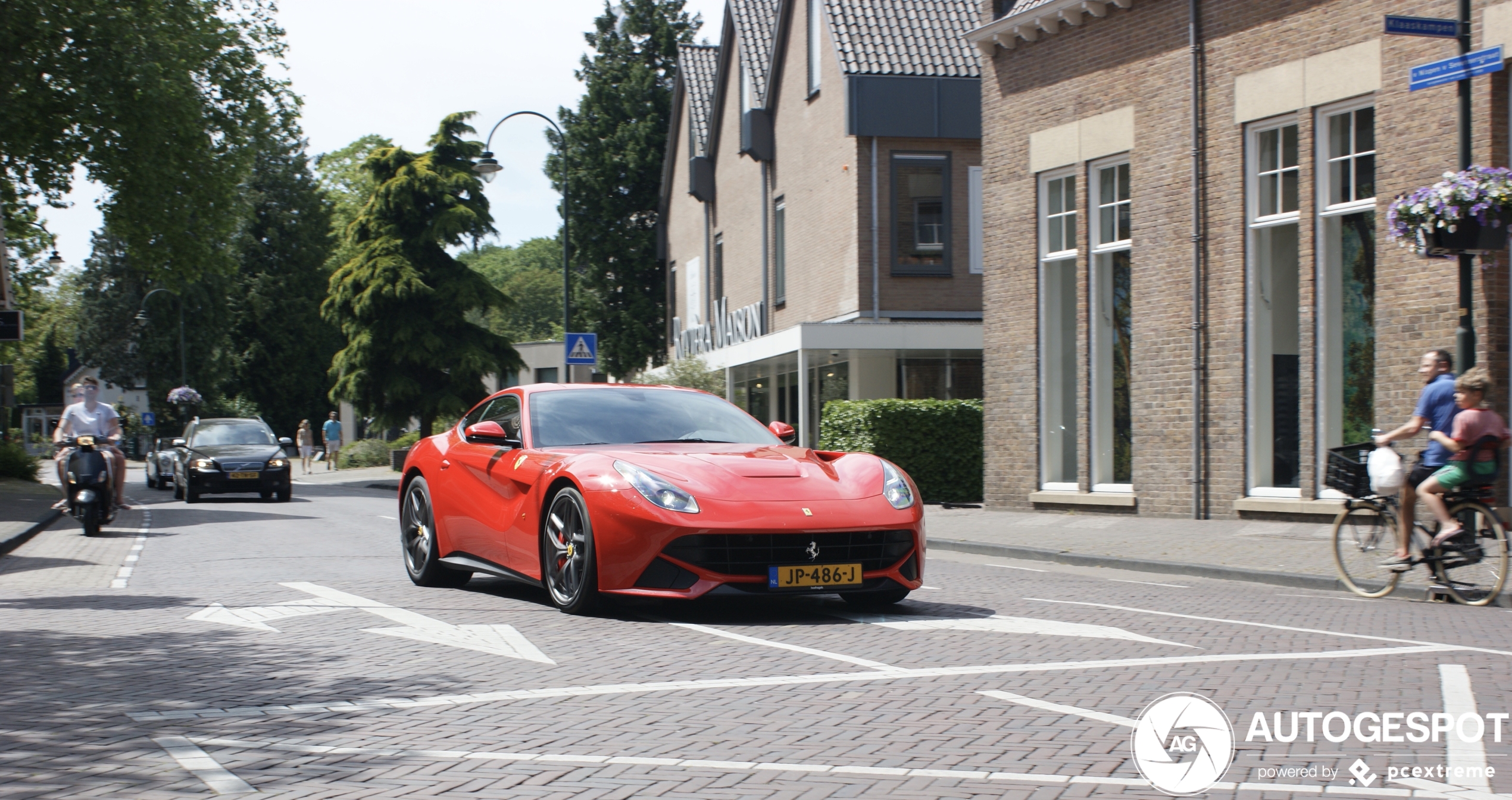 Ferrari F12berlinetta