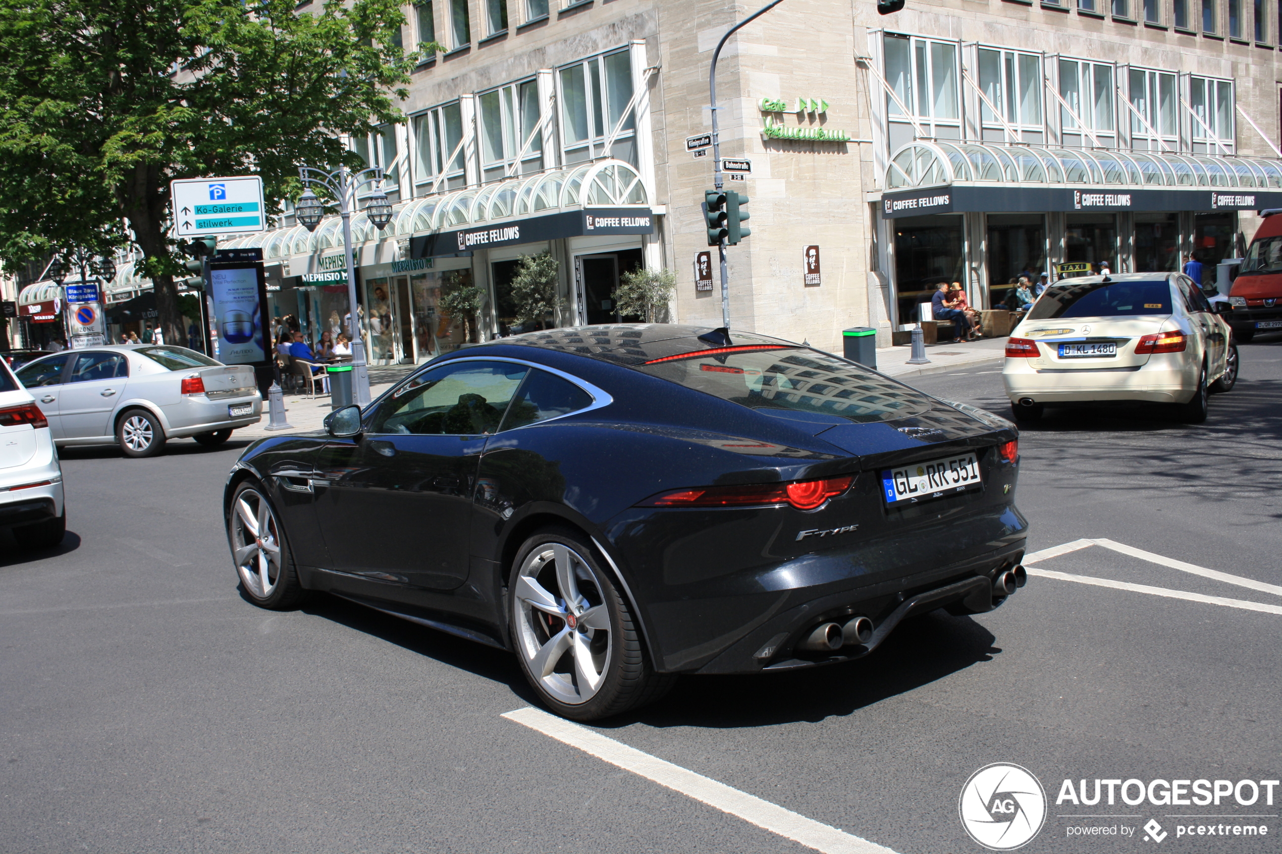 Jaguar F-TYPE R Coupé 2017