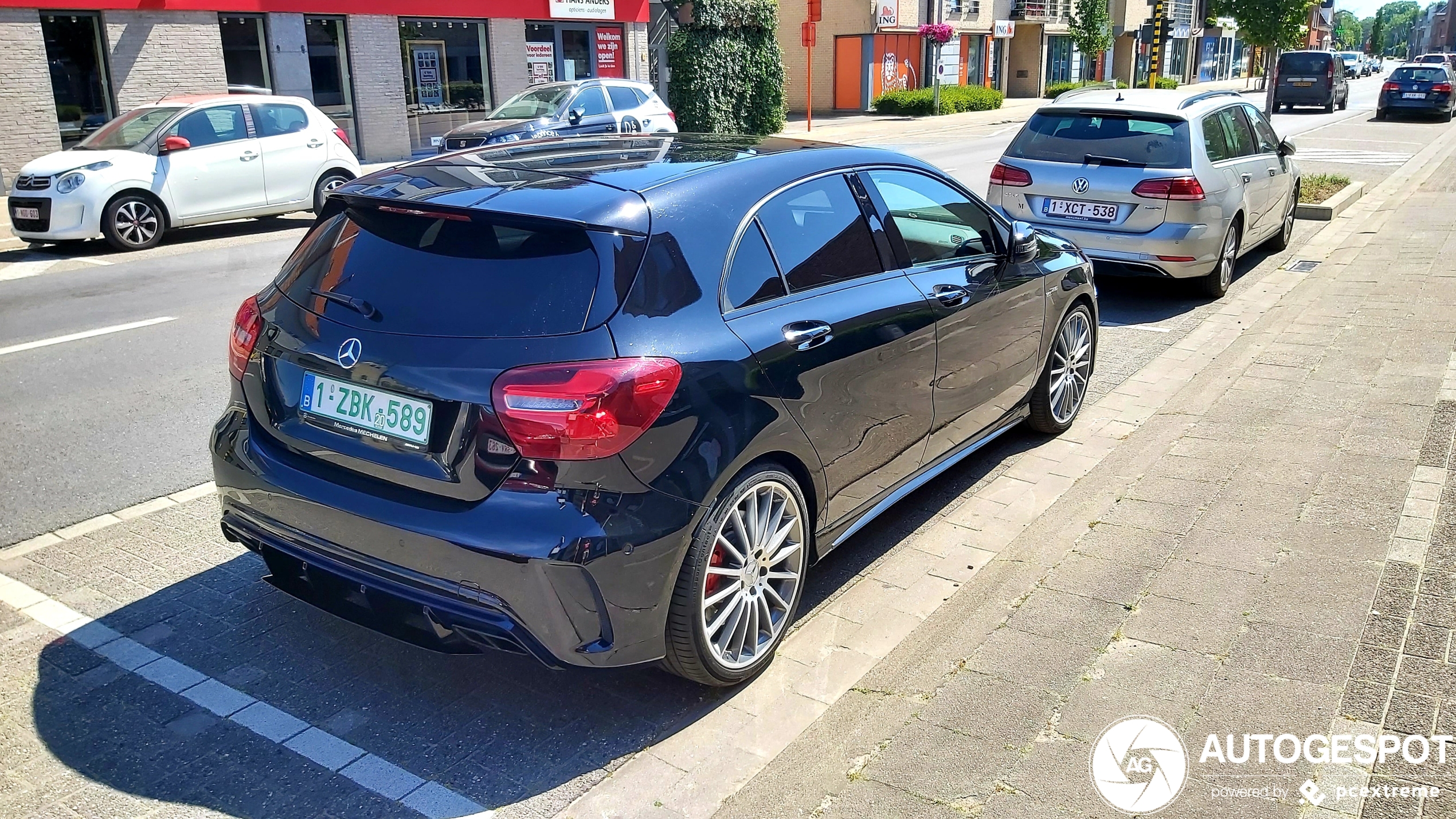 Mercedes-AMG A 45 W176 2015