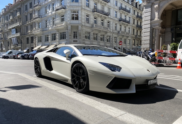 Lamborghini Aventador LP700-4