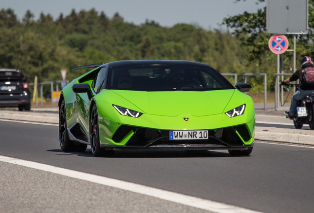 Lamborghini Huracán LP640-4 Performante