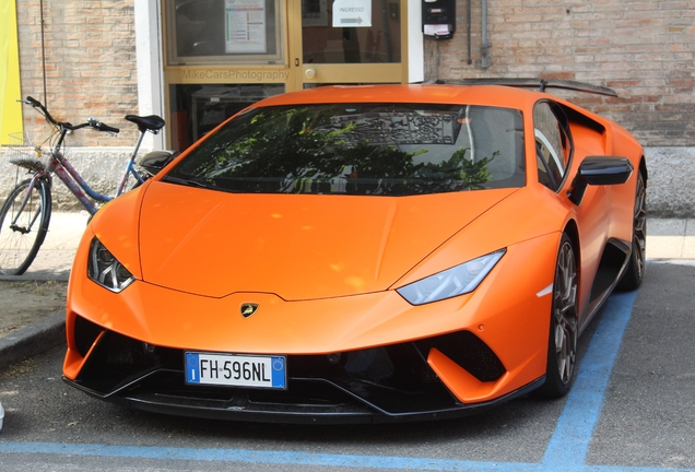 Lamborghini Huracán LP640-4 Performante