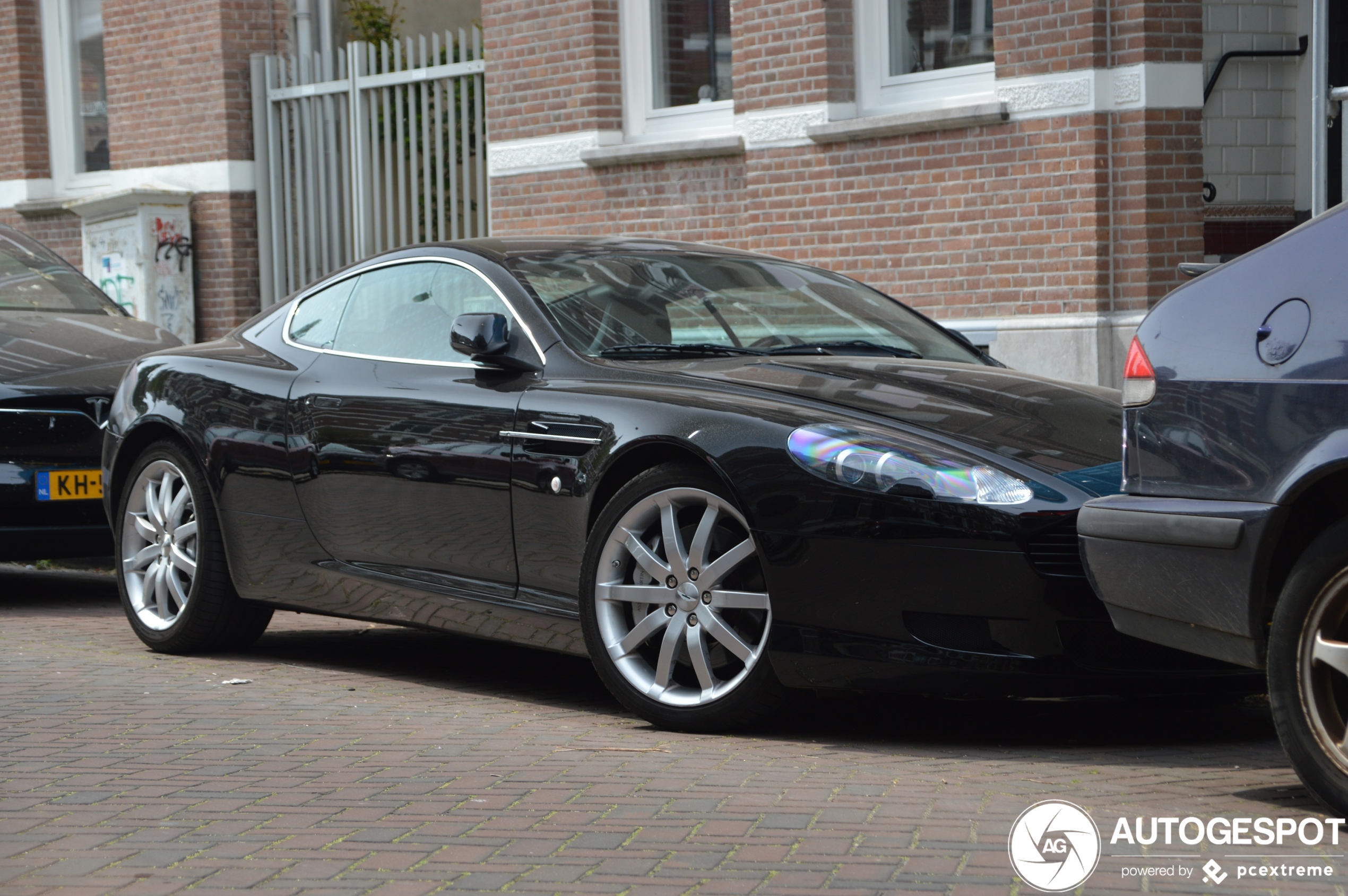 Aston Martin DB9