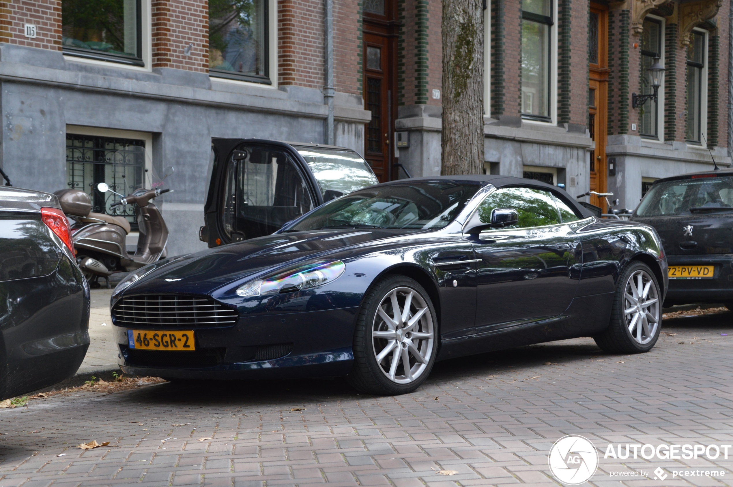 Aston Martin DB9 Volante