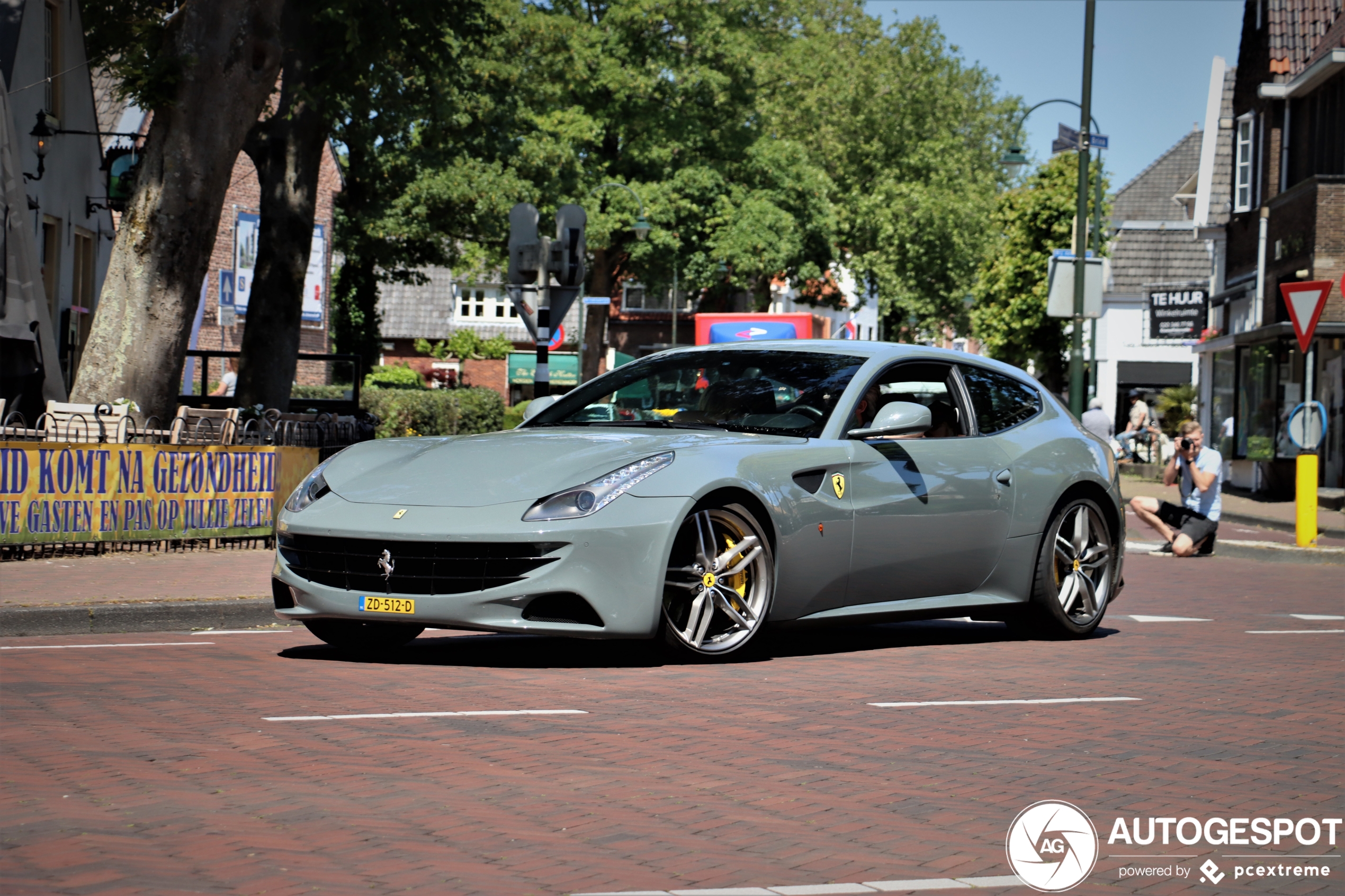 Ferrari FF