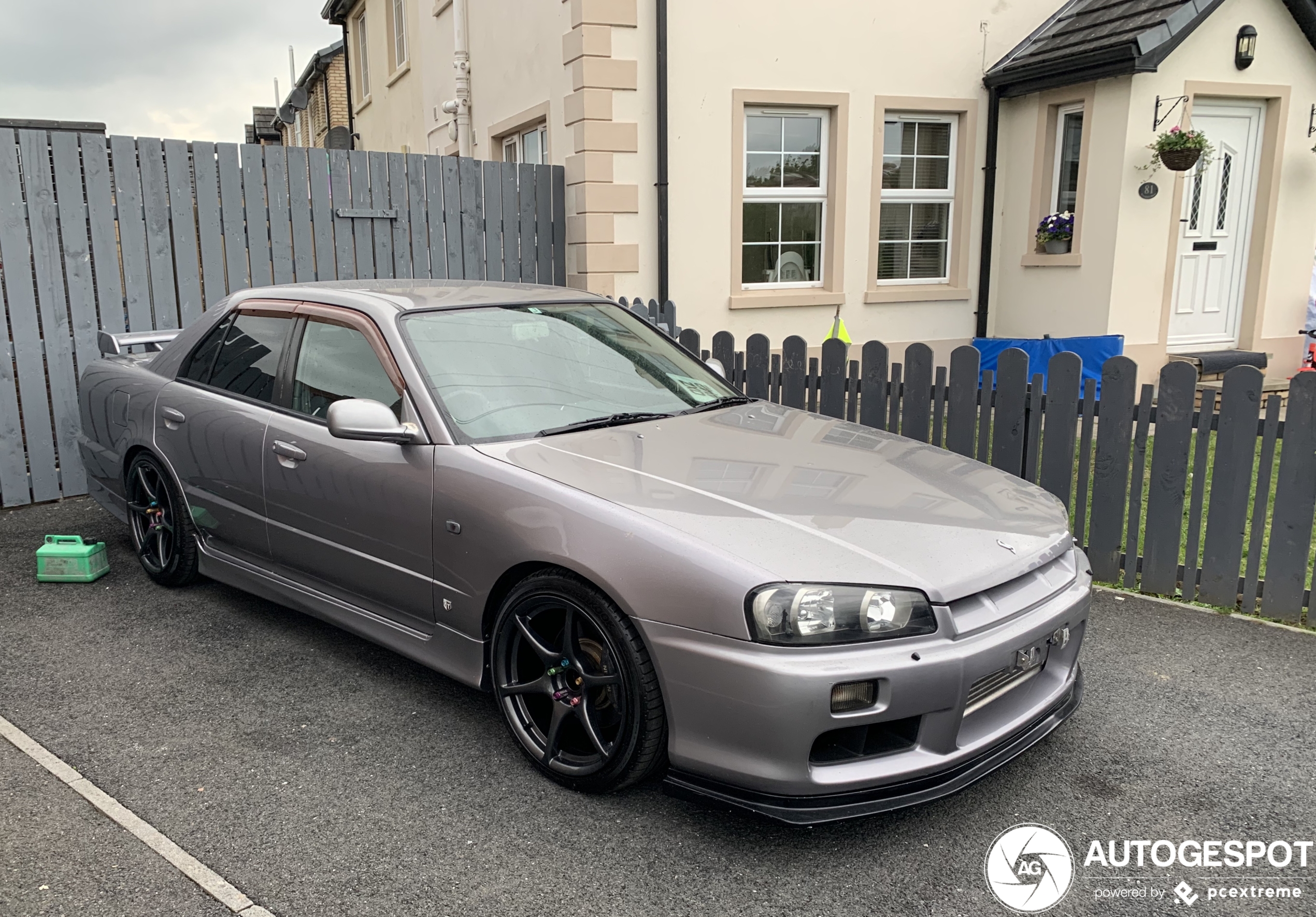 Nissan Skyline R34 Sedan