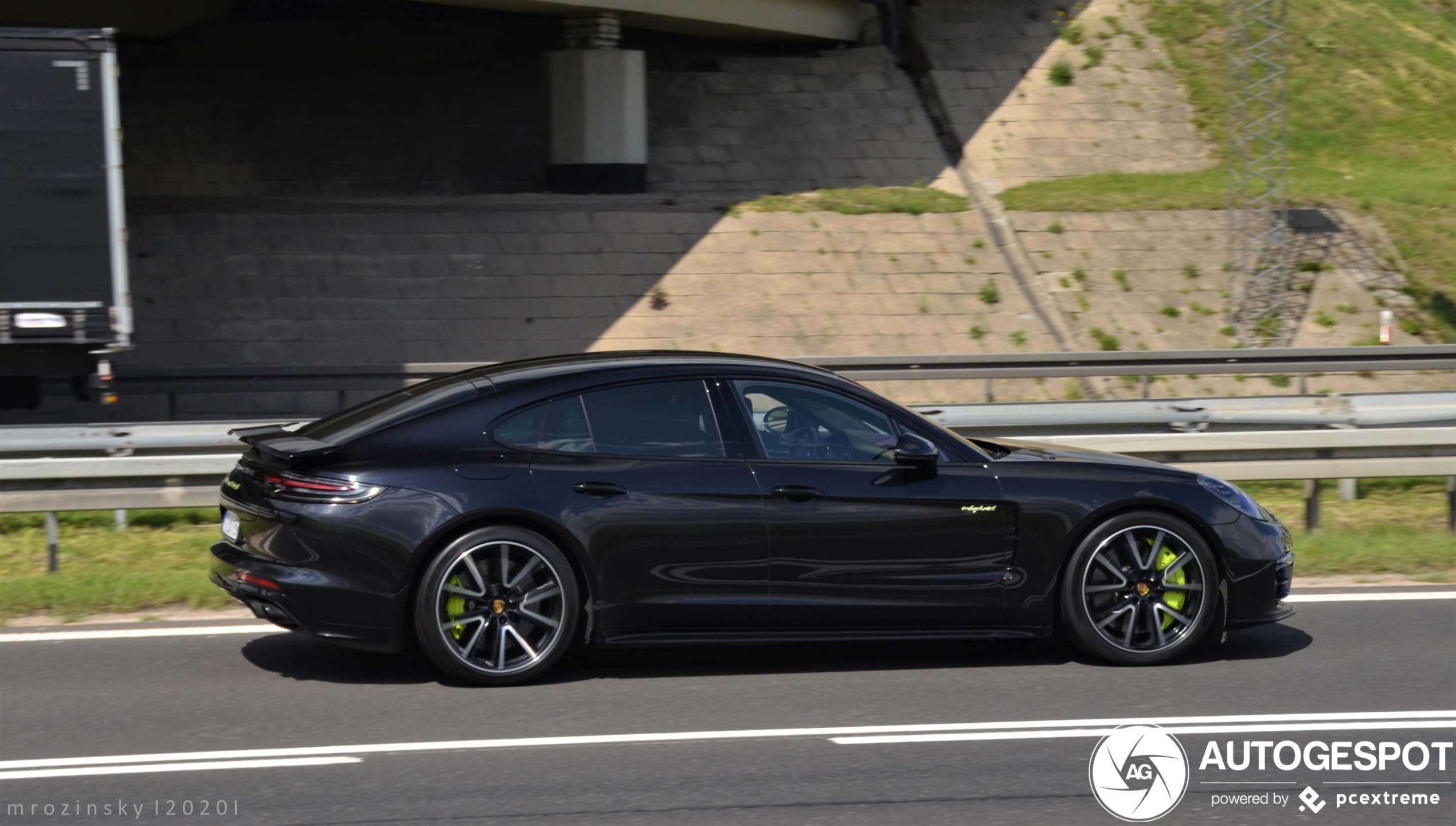 Porsche 971 Panamera Turbo S E-Hybrid