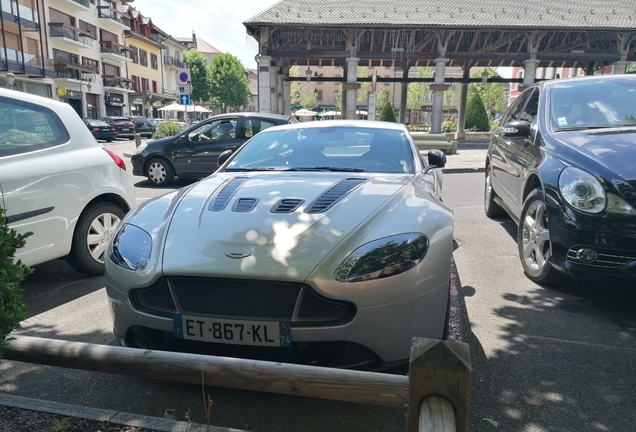 Aston Martin V12 Vantage S