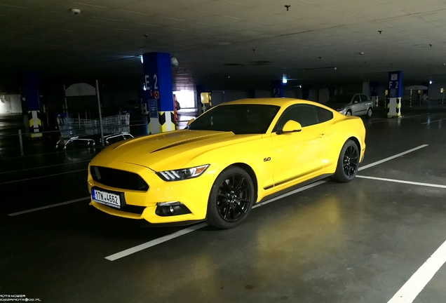 Ford Mustang GT 2015 Black Shadow Edition