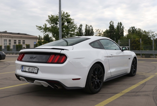 Ford Mustang GT 2015