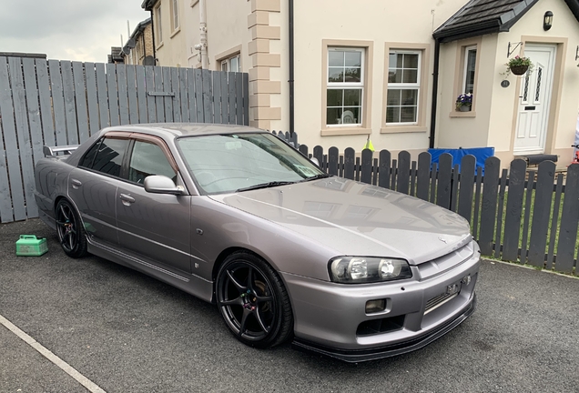 Nissan Skyline R34 Sedan