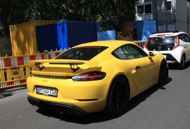 Porsche 718 Cayman GT4