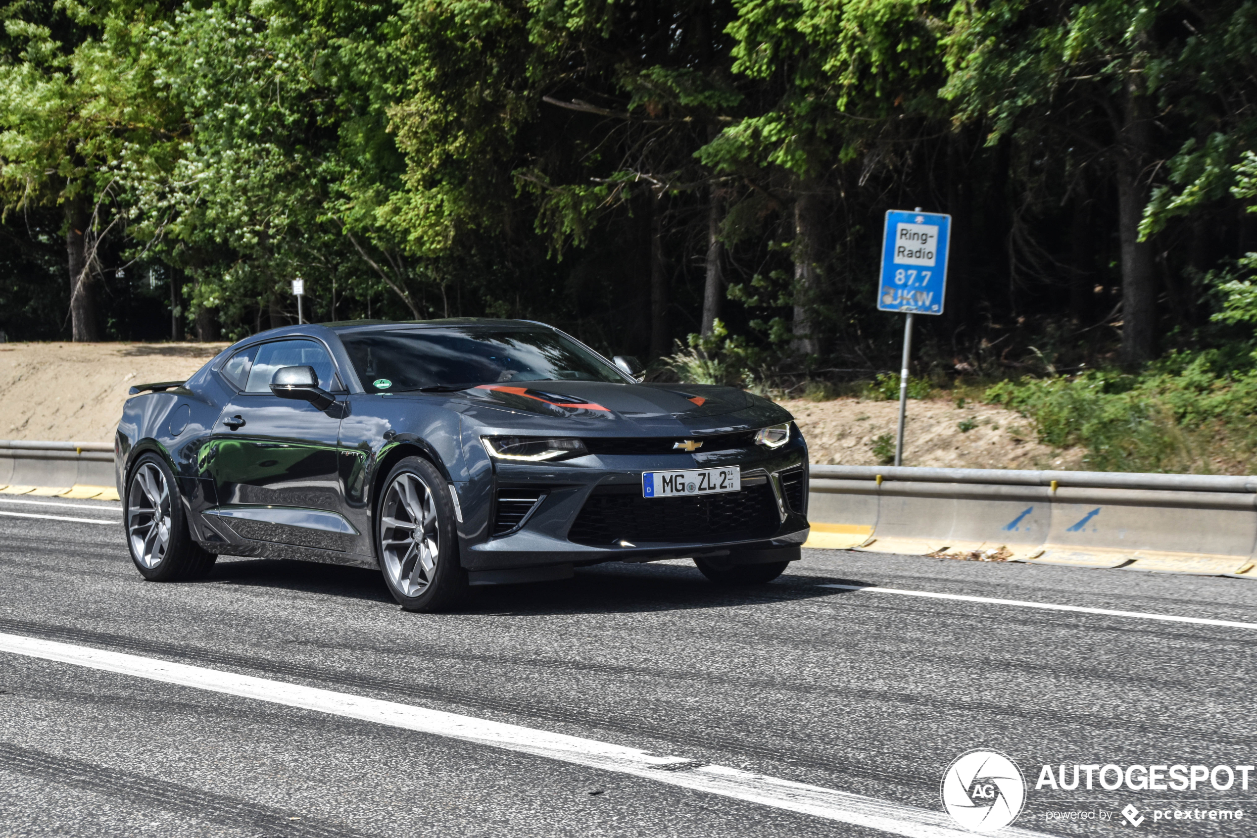 Chevrolet Camaro SS 2016 50th Anniversary