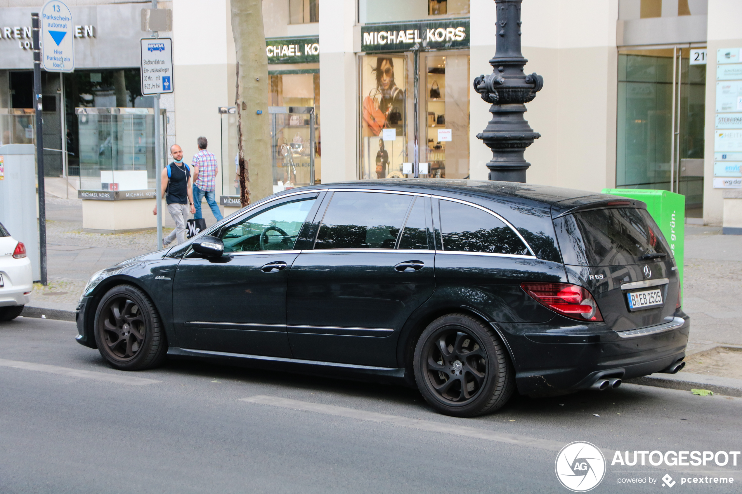 Mercedes-Benz R 63 AMG