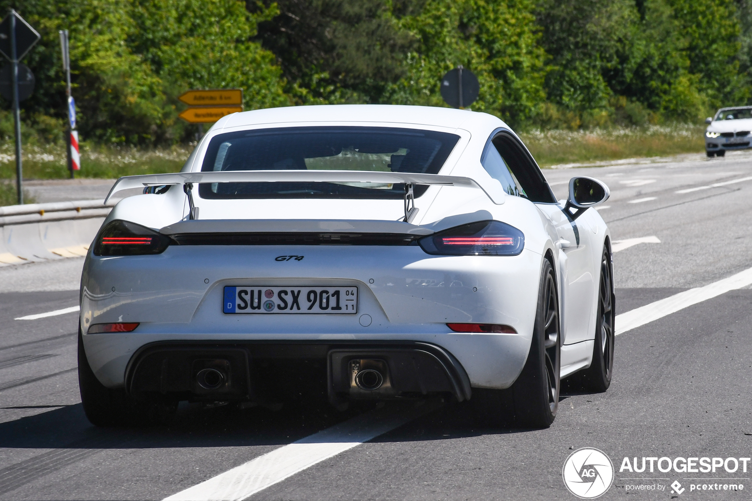 Porsche 718 Cayman GT4