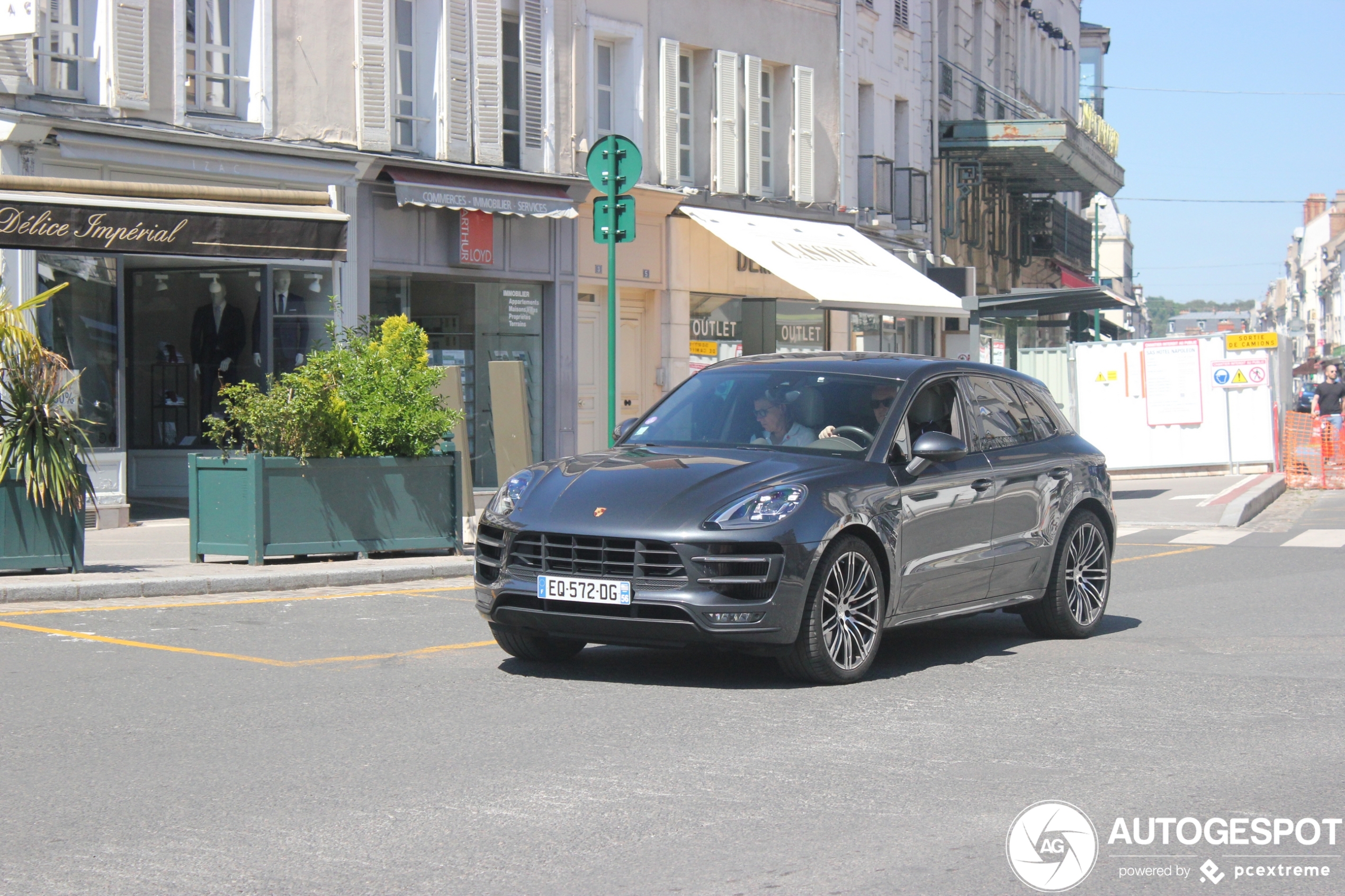 Porsche 95B Macan Turbo