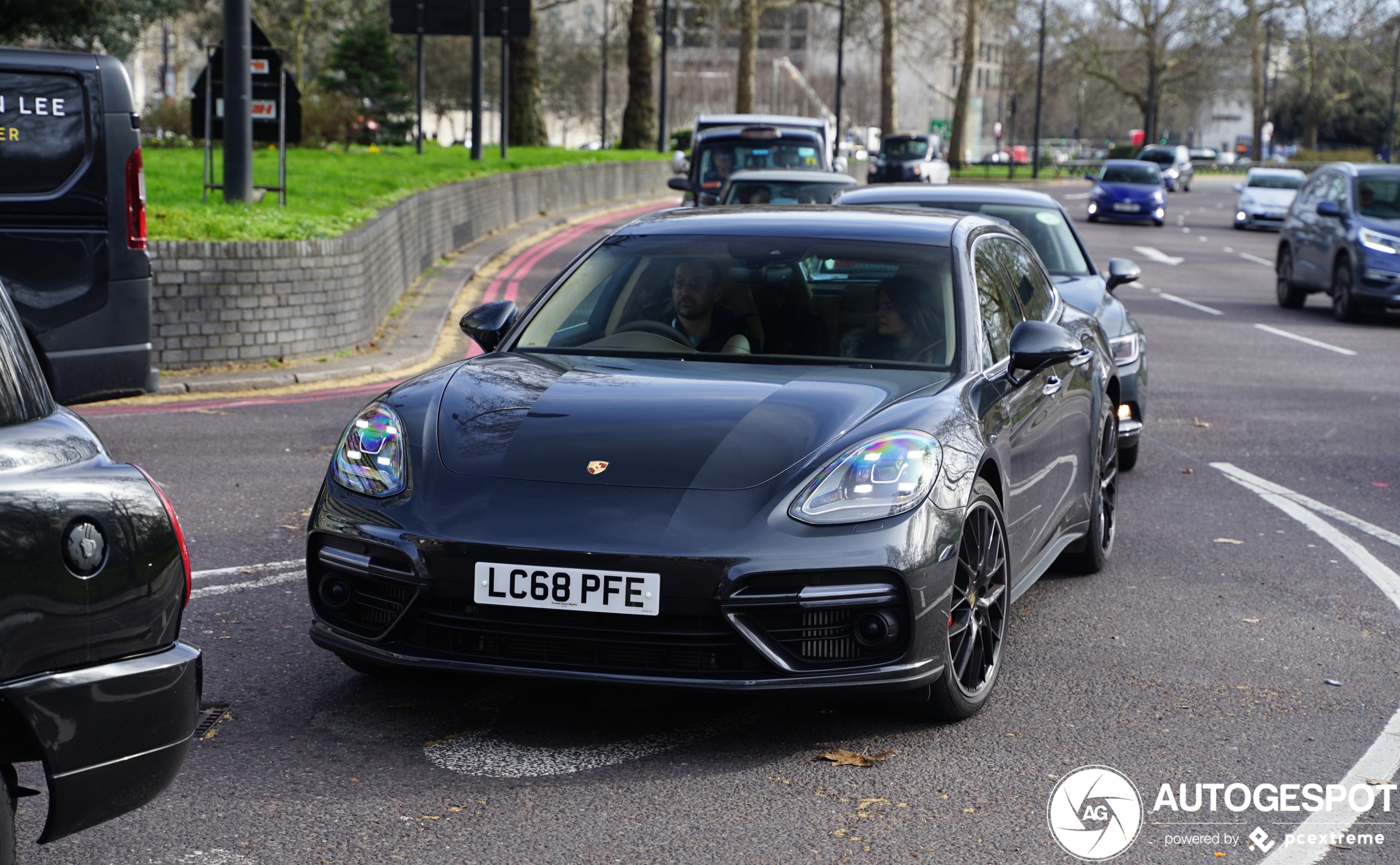 Porsche 971 Panamera Turbo Sport Turismo