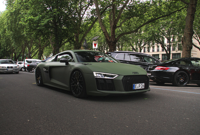 Audi R8 V10 Plus 2015