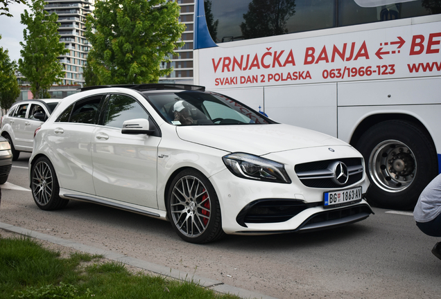 Mercedes-AMG A 45 W176 2015