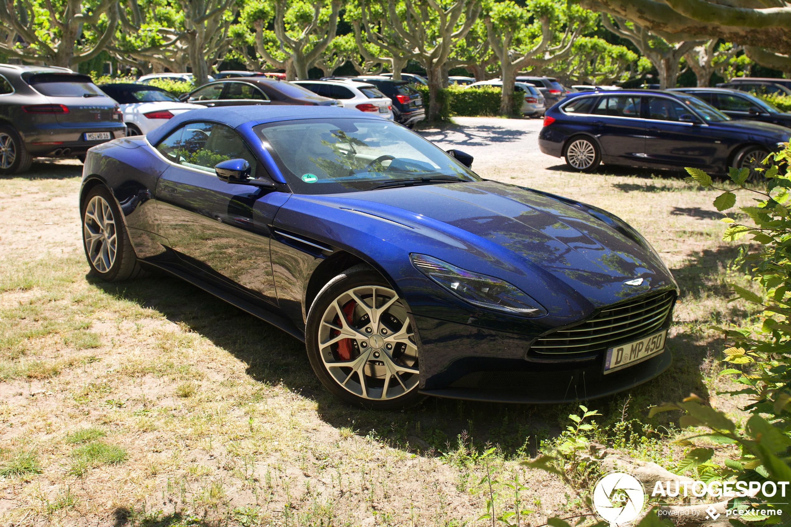 Aston Martin DB11 V8 Volante