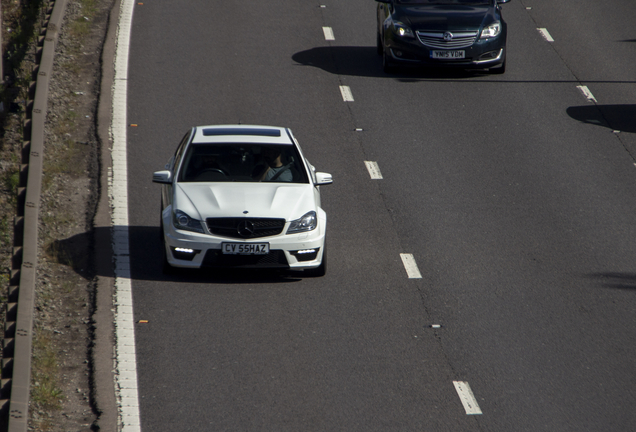 Mercedes-Benz C 63 AMG Edition 125