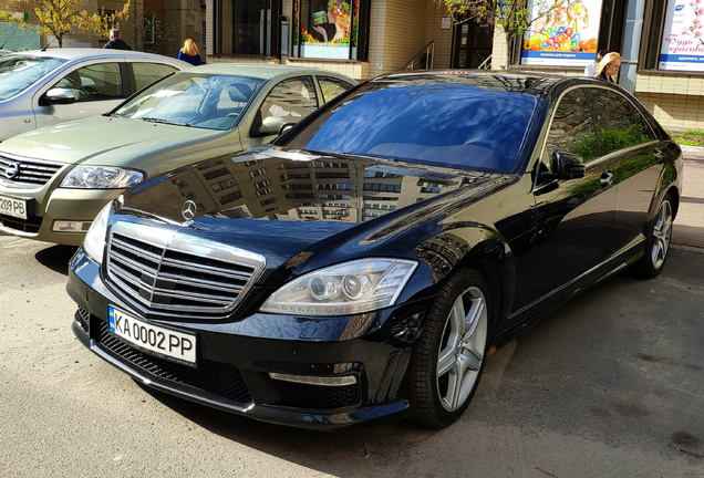 Mercedes-Benz S 65 AMG V221 2010