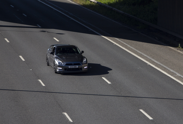 Nissan GT-R 2015