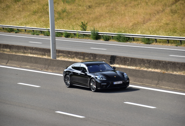 Porsche 971 Panamera Turbo