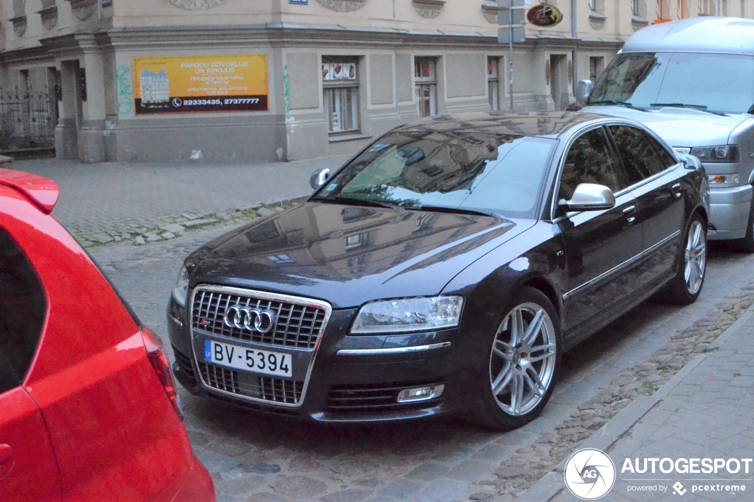 Audi S8 D3