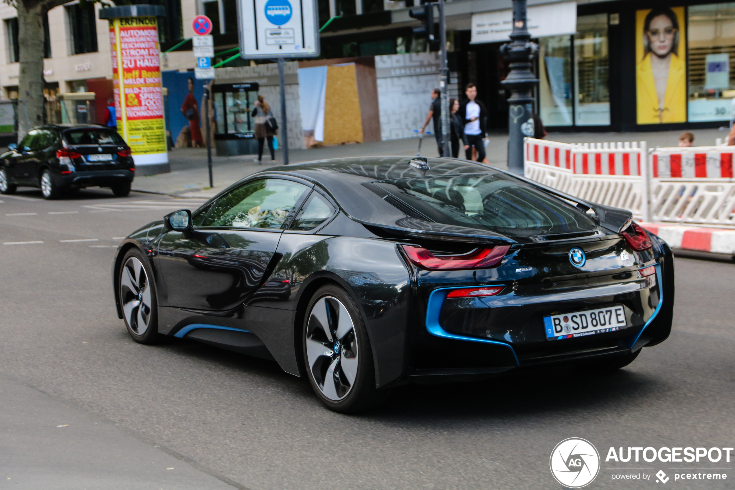 BMW i8