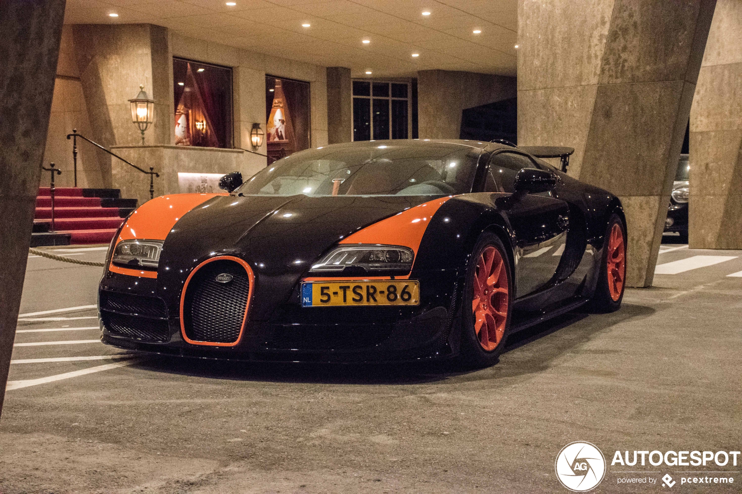 Bugatti Veyron 16.4 Grand Sport Vitesse World Record Car Edition