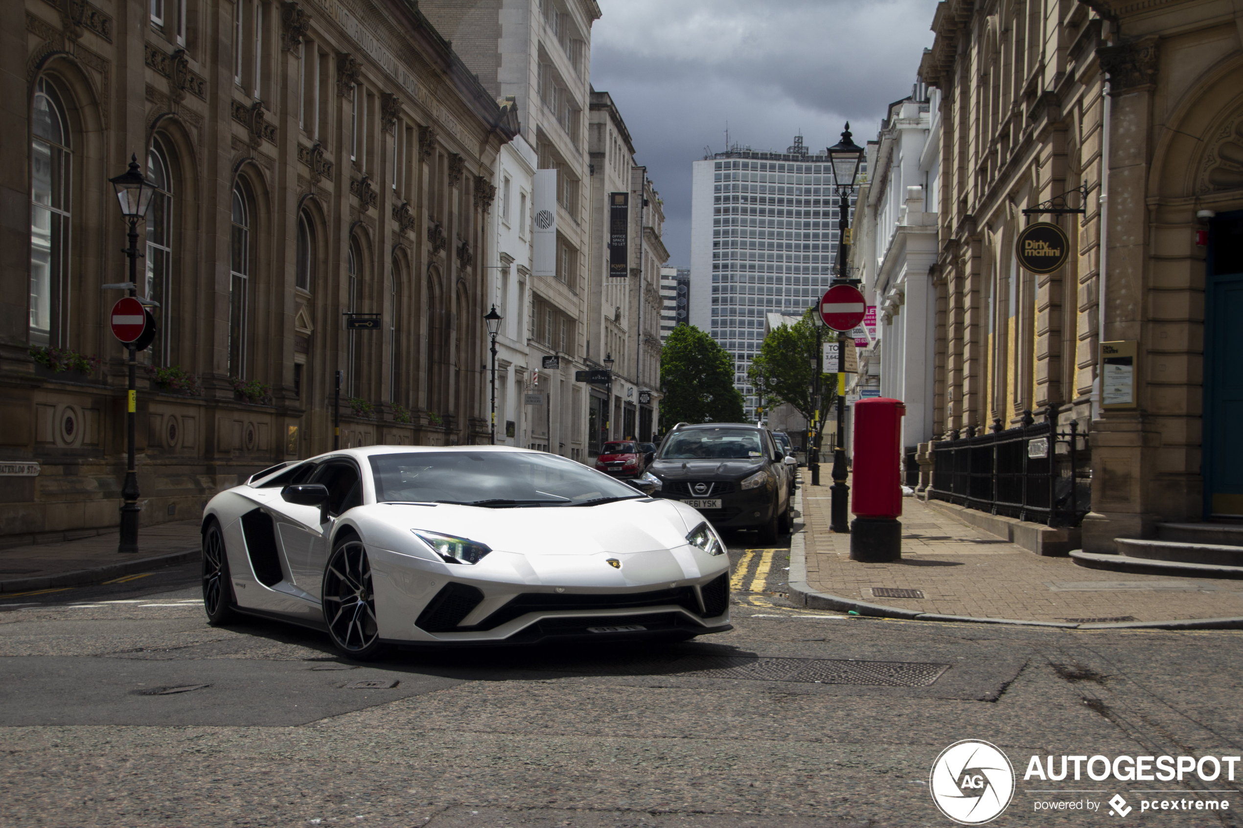 Lamborghini Aventador S LP740-4