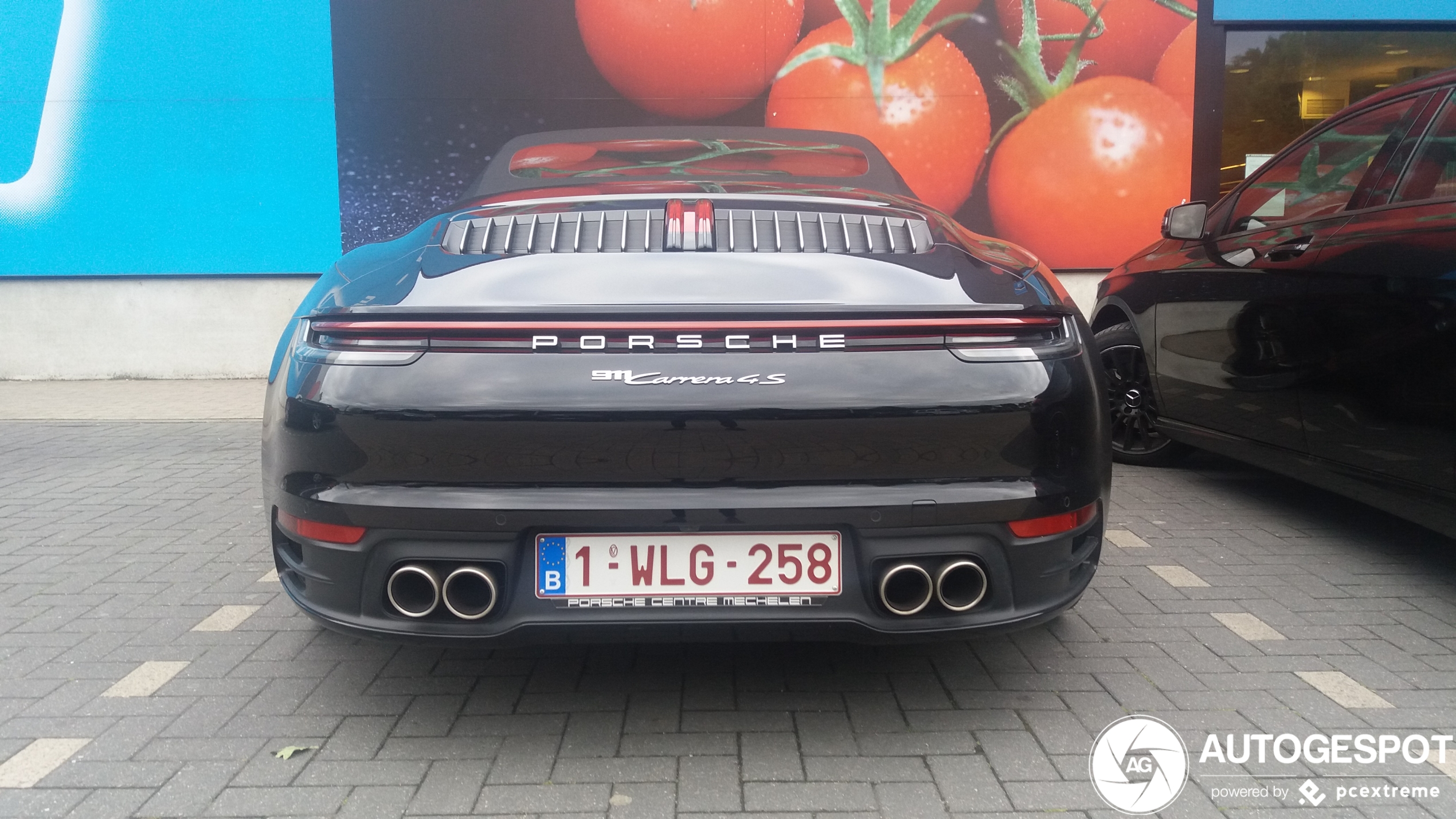 Porsche 992 Carrera 4S Cabriolet