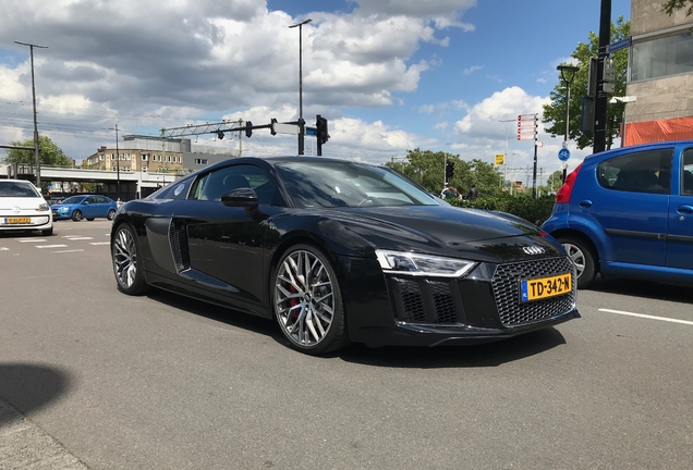 Audi R8 V10 2015