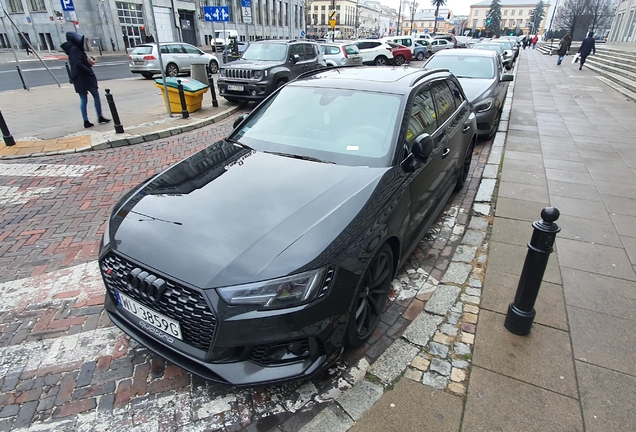 Audi RS4 Avant B9