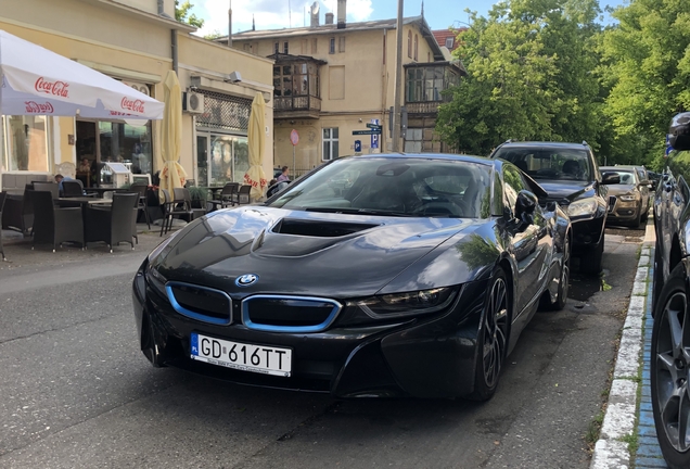 BMW i8