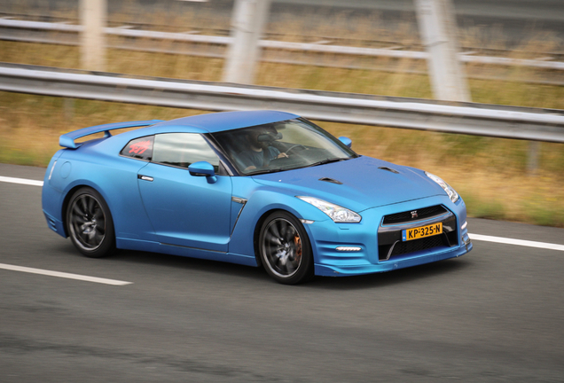 Nissan GT-R 2011