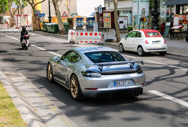 Porsche 718 Cayman GT4