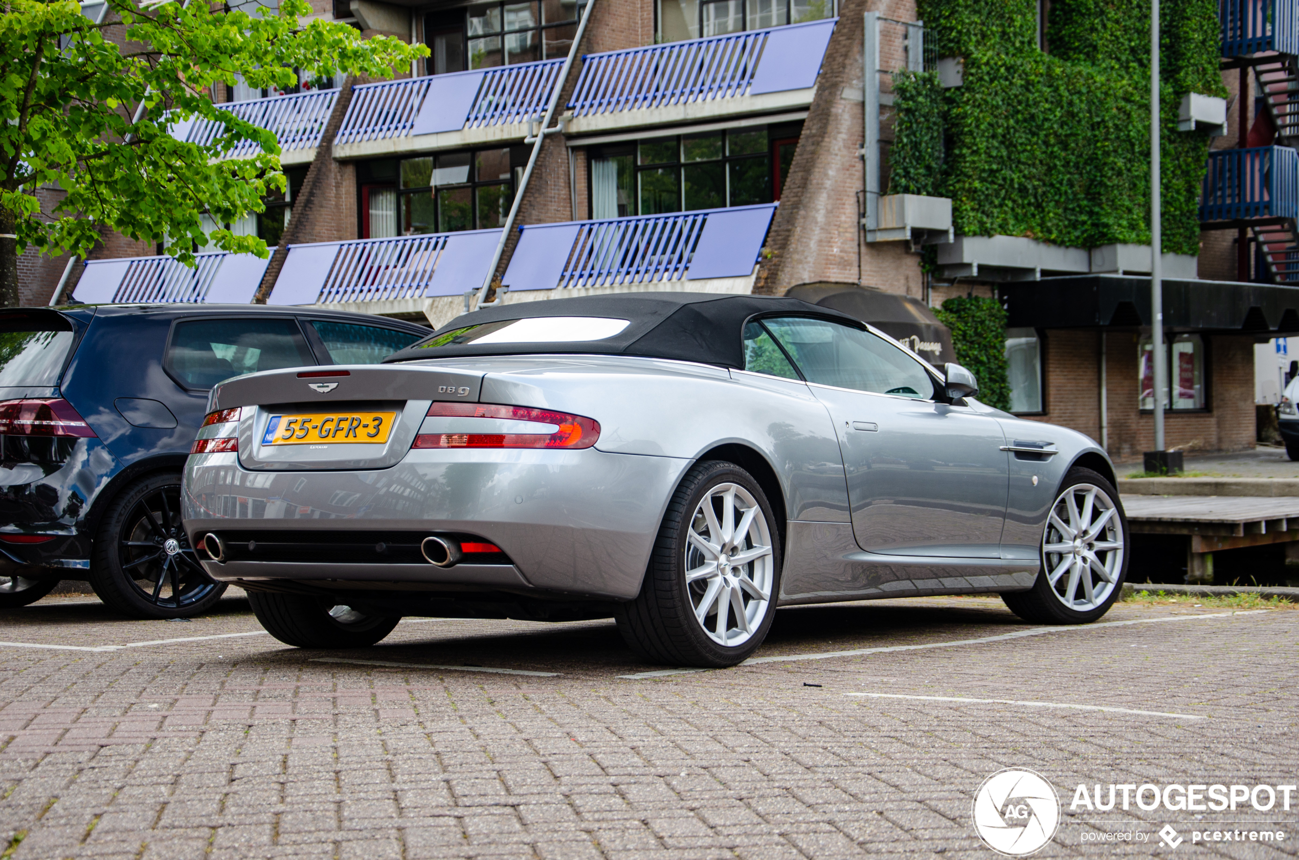 Aston Martin DB9 Volante