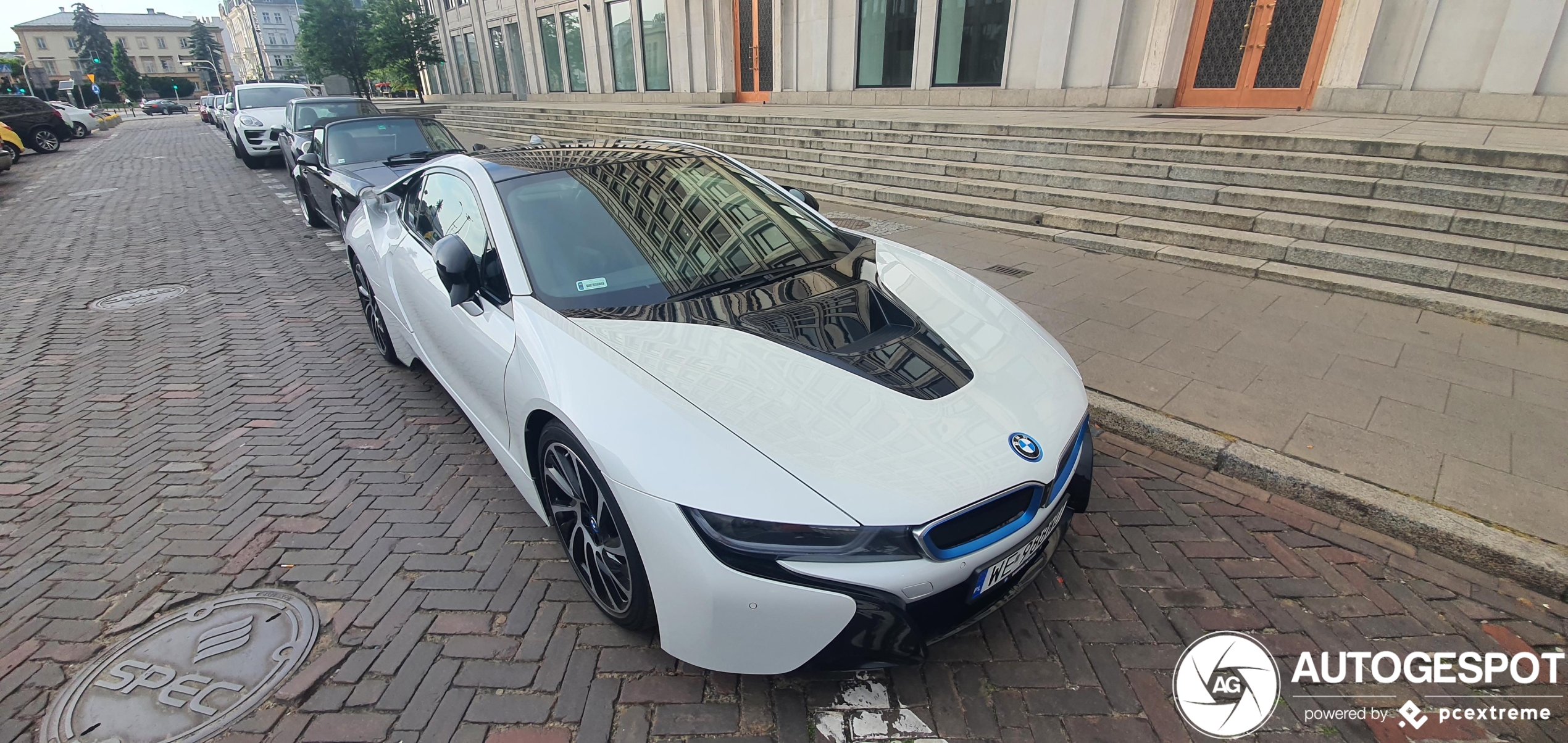 BMW i8