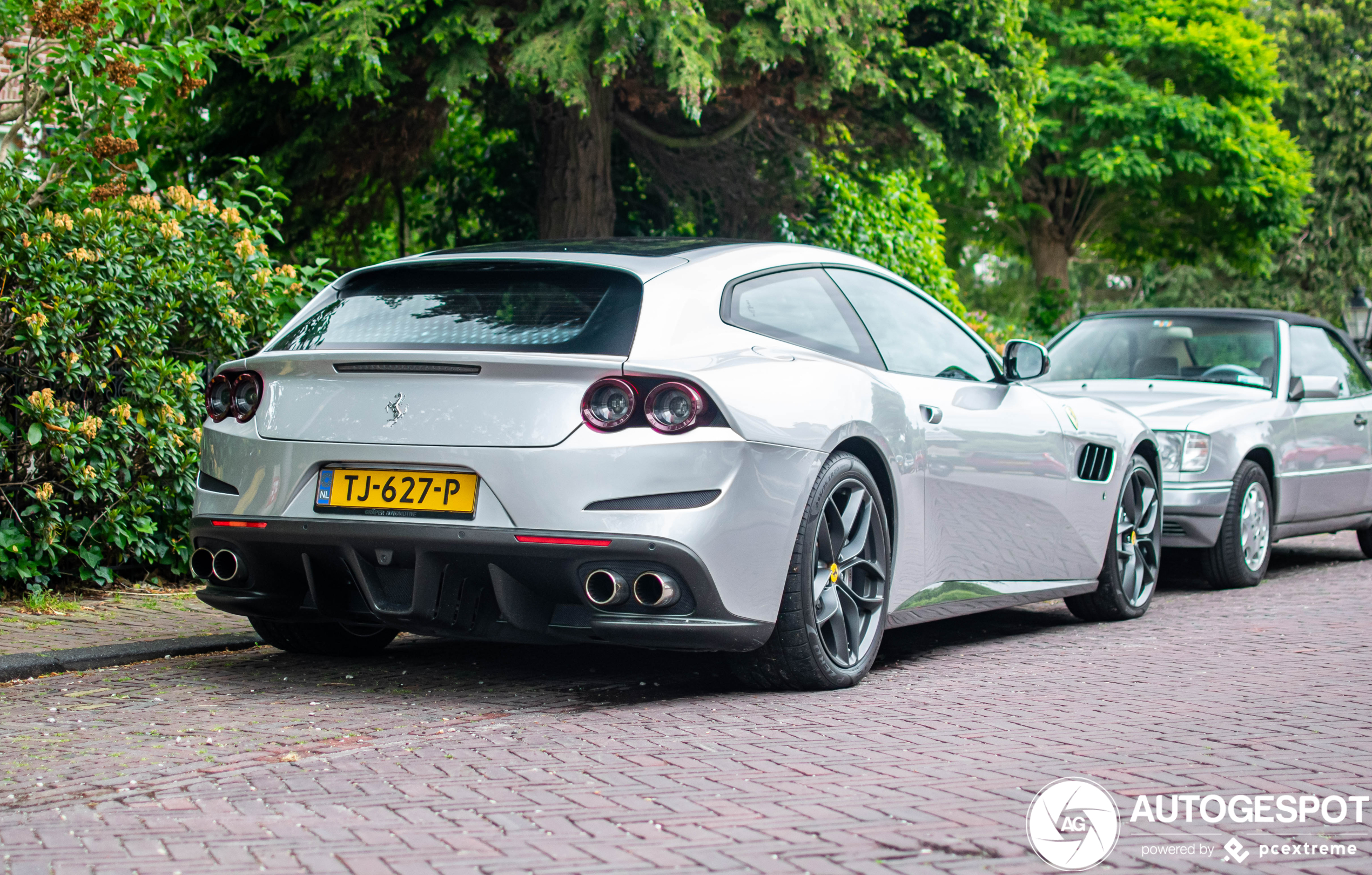 Ferrari GTC4Lusso T