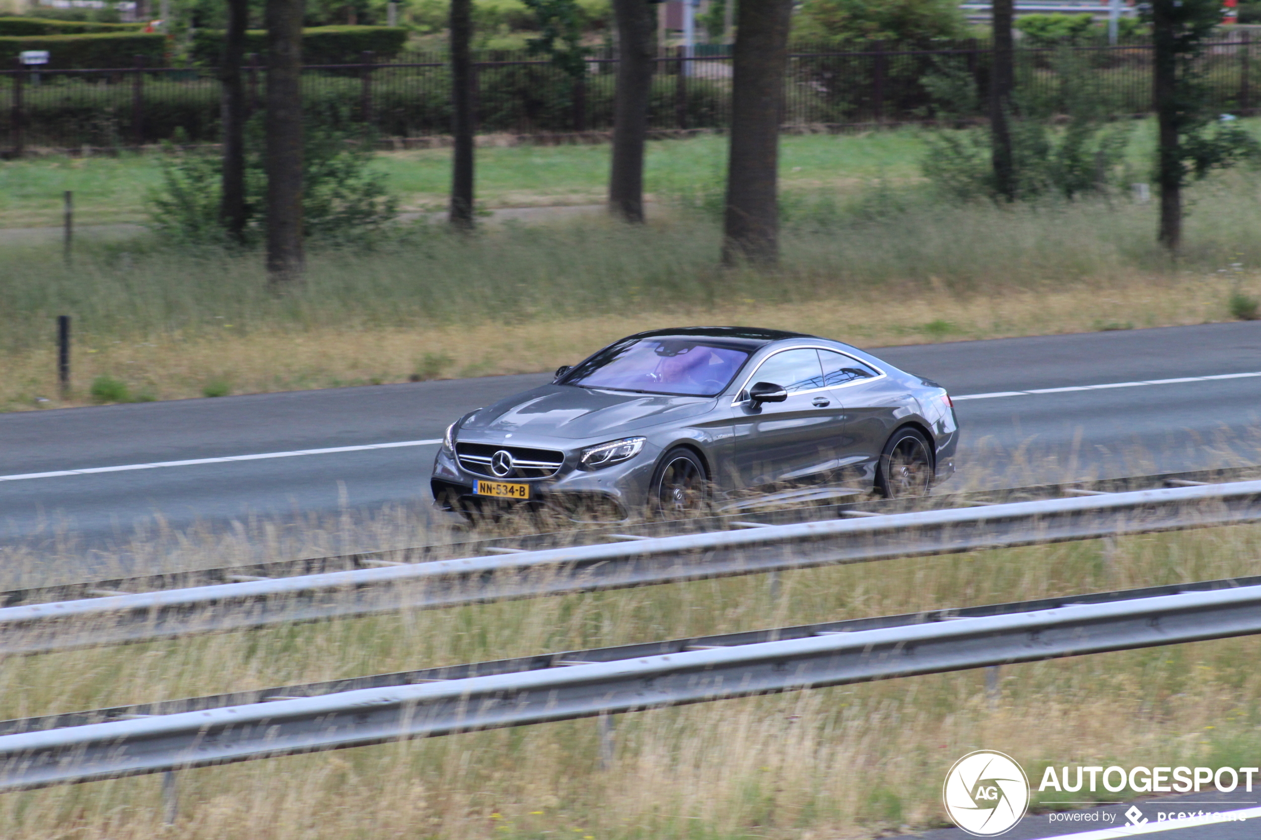 Mercedes-AMG S 63 Coupé C217