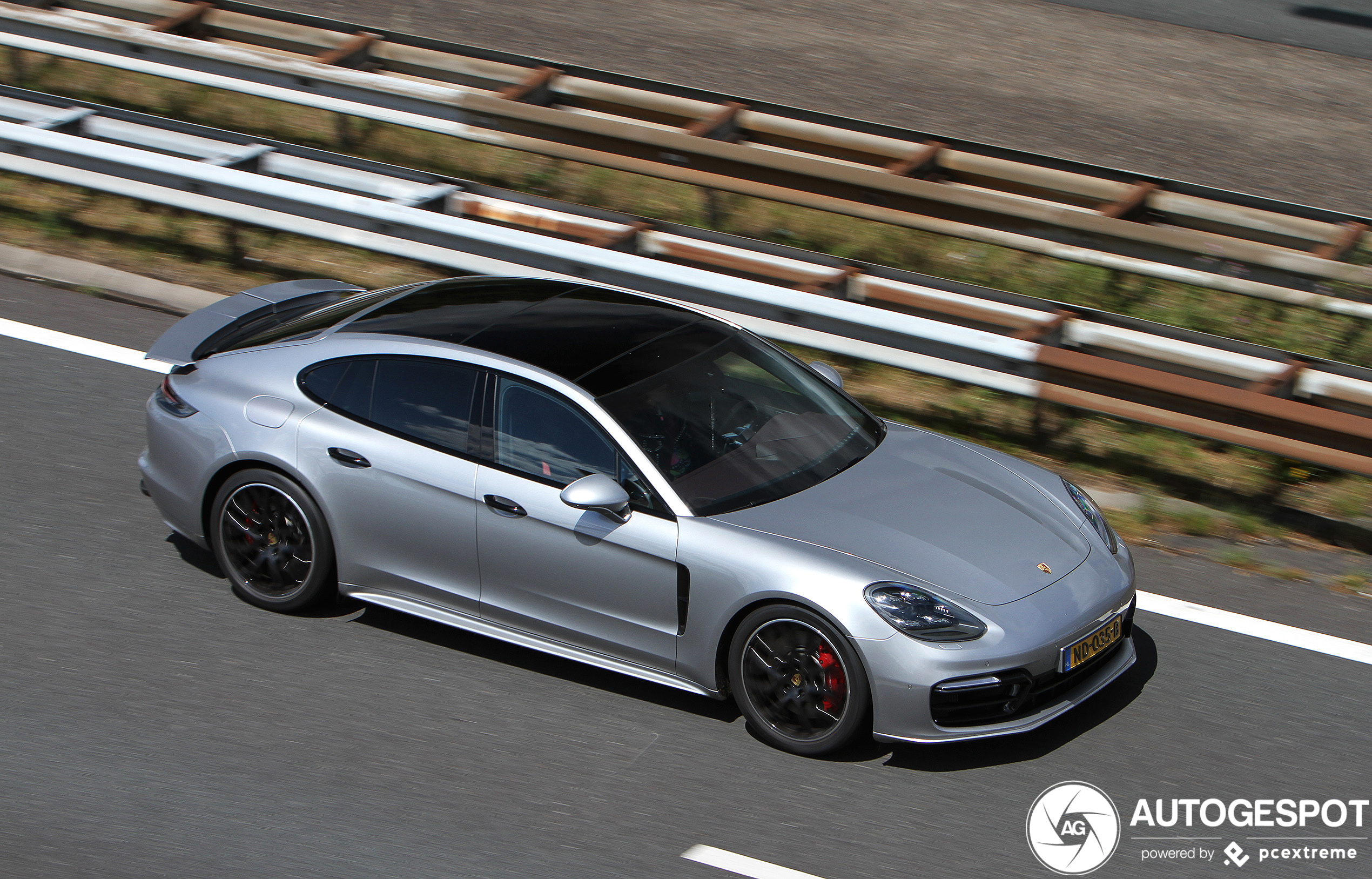 Porsche 971 Panamera Turbo